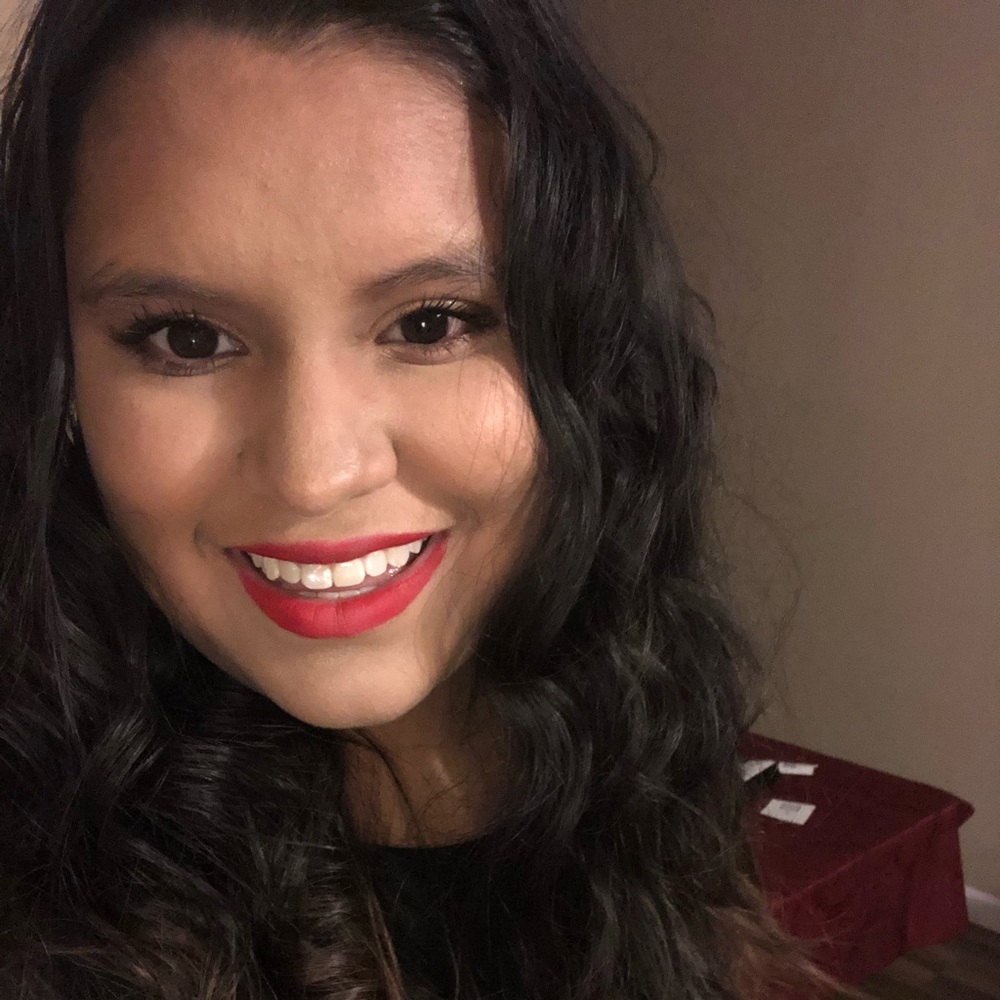 Meet your Posher, Alondra